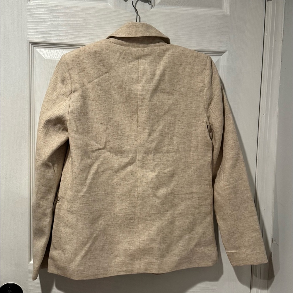 Women's Abercrombie Beige Linen Blazer - Picture 3 of 4